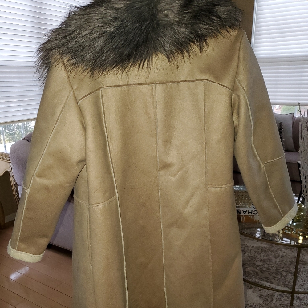 Coat - Picture 2 of 2